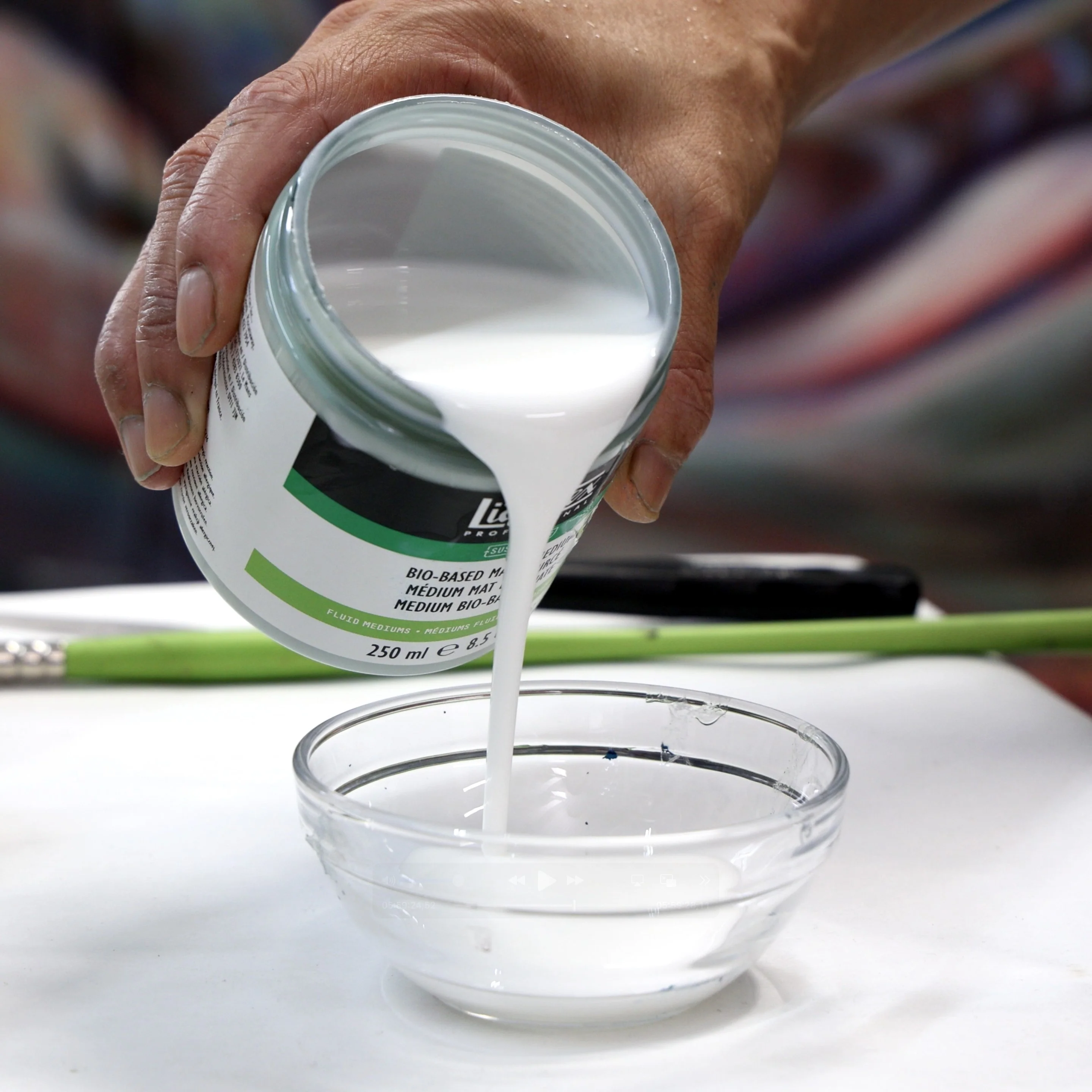 Bio-Based Acrylic Medium - Gloss Gel - Image 4