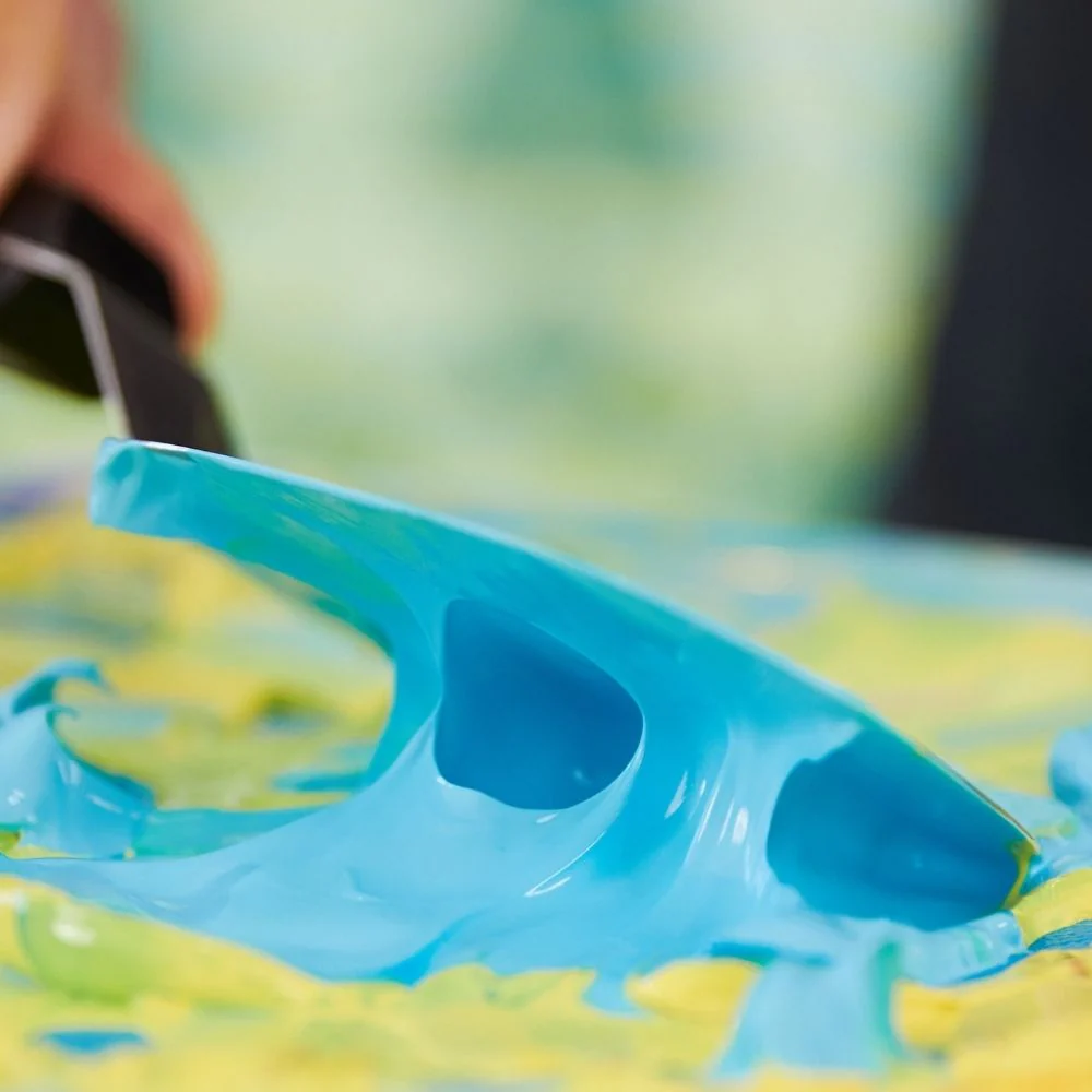Professional Heavy Body Acrylic - Cadmium-Free Red Deep - Image 4